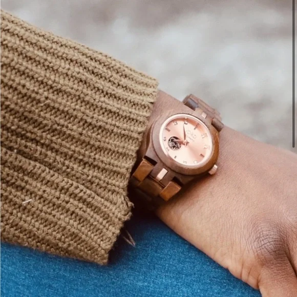 New Swarovski crystal koa wood bracelet watch from Jord
